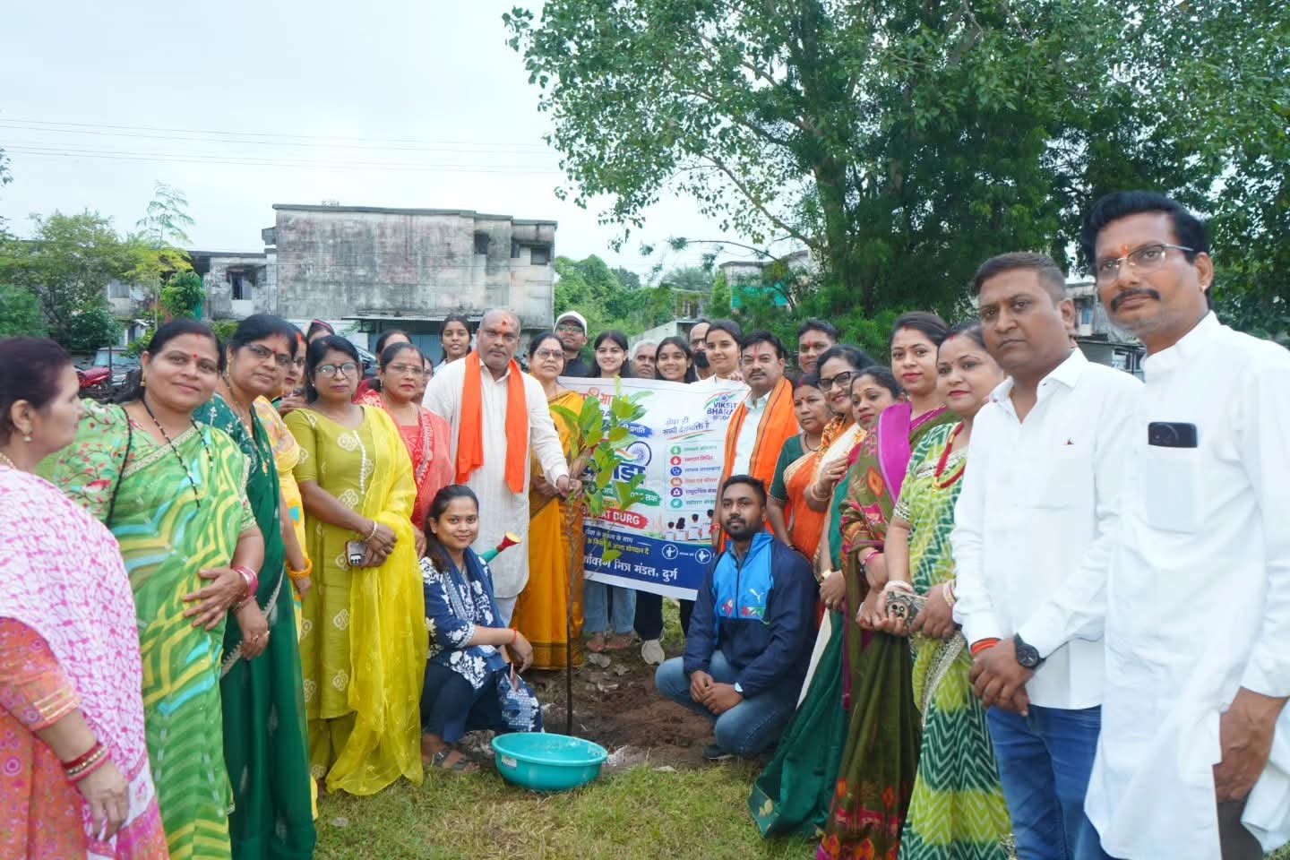 कृष्ण कुंज में 76 पौधे रोपे गए, पर्यावरण संरक्षण के लिए नागरिकों ने लिया संकल्प