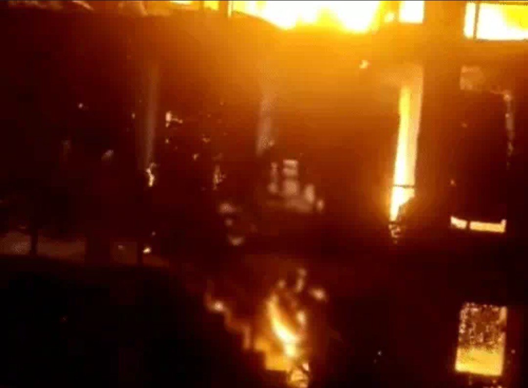 दुर्ग स्टील प्लांट में बड़ा हादसा: पिघला लोहा गिरने से ठेकेदार की मौत, वीडियो वायरल