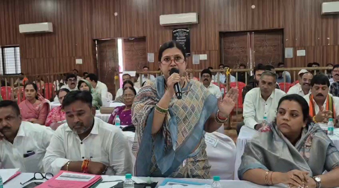 दुर्ग निगम की सामान्य सभा में टेंडर को लेकर जोरदार बहस, महापौर से पार्षदों ने किए सवाल