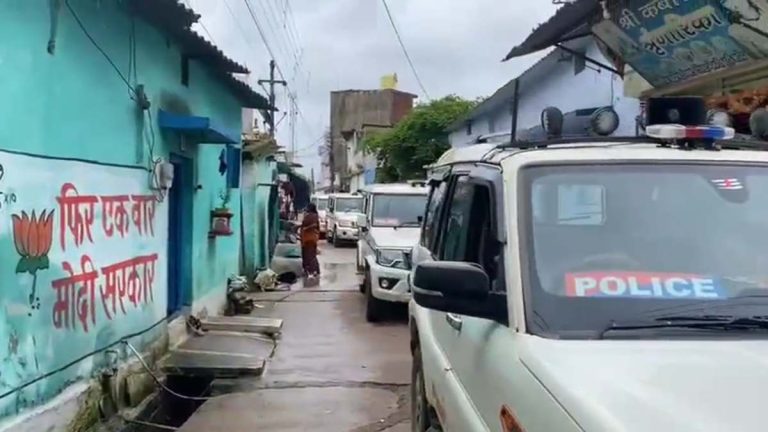 BREAKING : छत्तीसगढ़ मुक्ति मोर्चा के सदस्य कलादास डहरिया के घर NIA का छापा, फंडिंग से जुड़ा है मामला