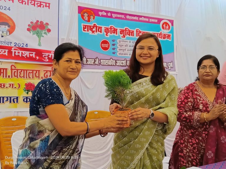 दिमाग और शरीर के बीच संतुलन के साथ स्वास्थ्य के प्रति सतर्कता बेहद जरूरी – कलेक्टर सुश्री चौधरी